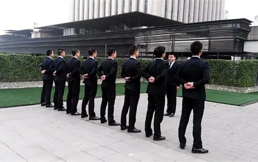 普陀区揭秘：如何选择靠谱的收债公司？老司机给你支招